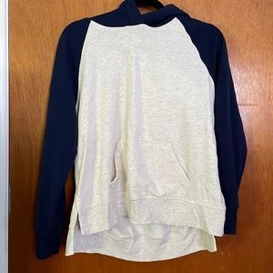 Old navel small sweatshirt. Light grey with dark blue sleeves.
